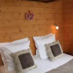 La Chaumiere מלון 3*