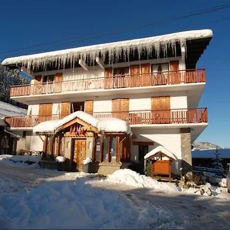 Hotel La Chaumiere 3*