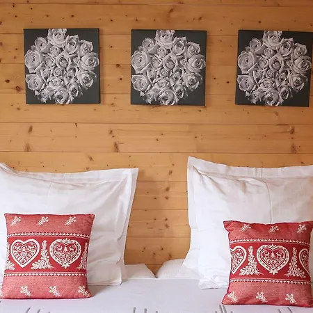Hotel La Chaumiere 3*