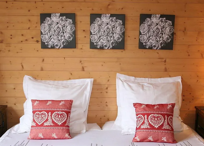 Hotel La Chaumiere 3*
